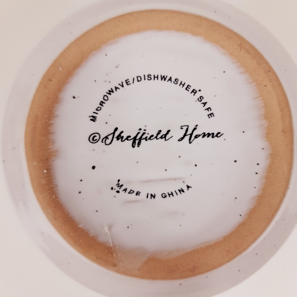 NEW Gift Set 'Queen' Coffee Mug & Striped Blanket - Picture 4 of 8